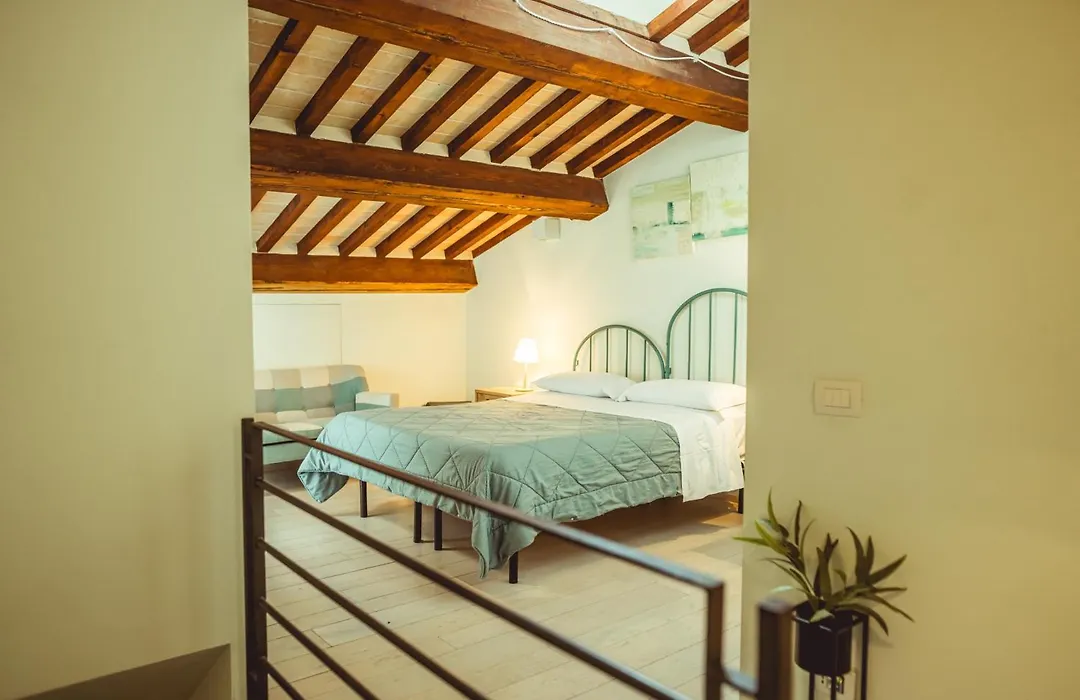 Guesthouse Via Di Gracciano - Adults Only-1