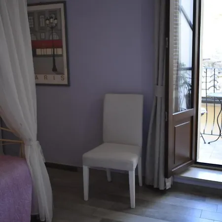 Piazzetta Del Buonumore-2